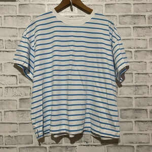Women’s Old Navy white/blue vertical stripe short sleeve t-shirt, XL